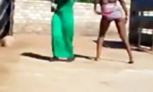 Ụmụ agbọghọ Africa n ...